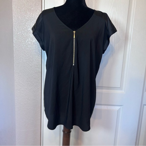 Express Tops - Express Black 1/4 Zip Cap Sleeve Satin Shoulder Blouse‎ Size Large